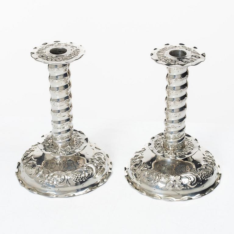 A pair of Swedish silver candelsticks, Baroque style, Silver, Tenn & Silver Ab, Gothenburg 1948.