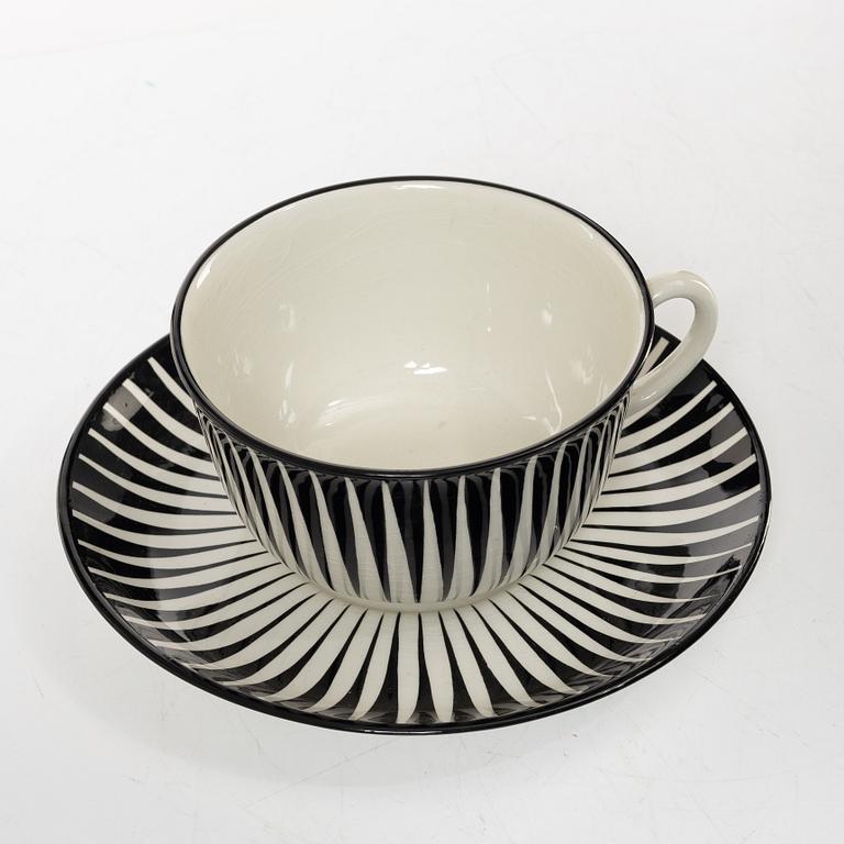 Eugen Trost, stor tekopp med fat, "Zebra", Upsala-Ekeby Gefle.