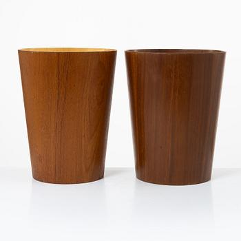 A pair of teak and teak veneer waste baskets by Martin Åberg for Servex, mid 20th century.