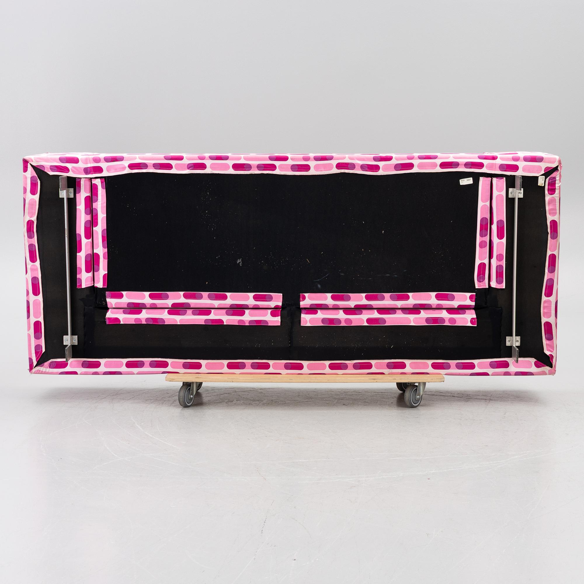 Karim Rashid, Sofa, “Max”, Edra, 2000s.