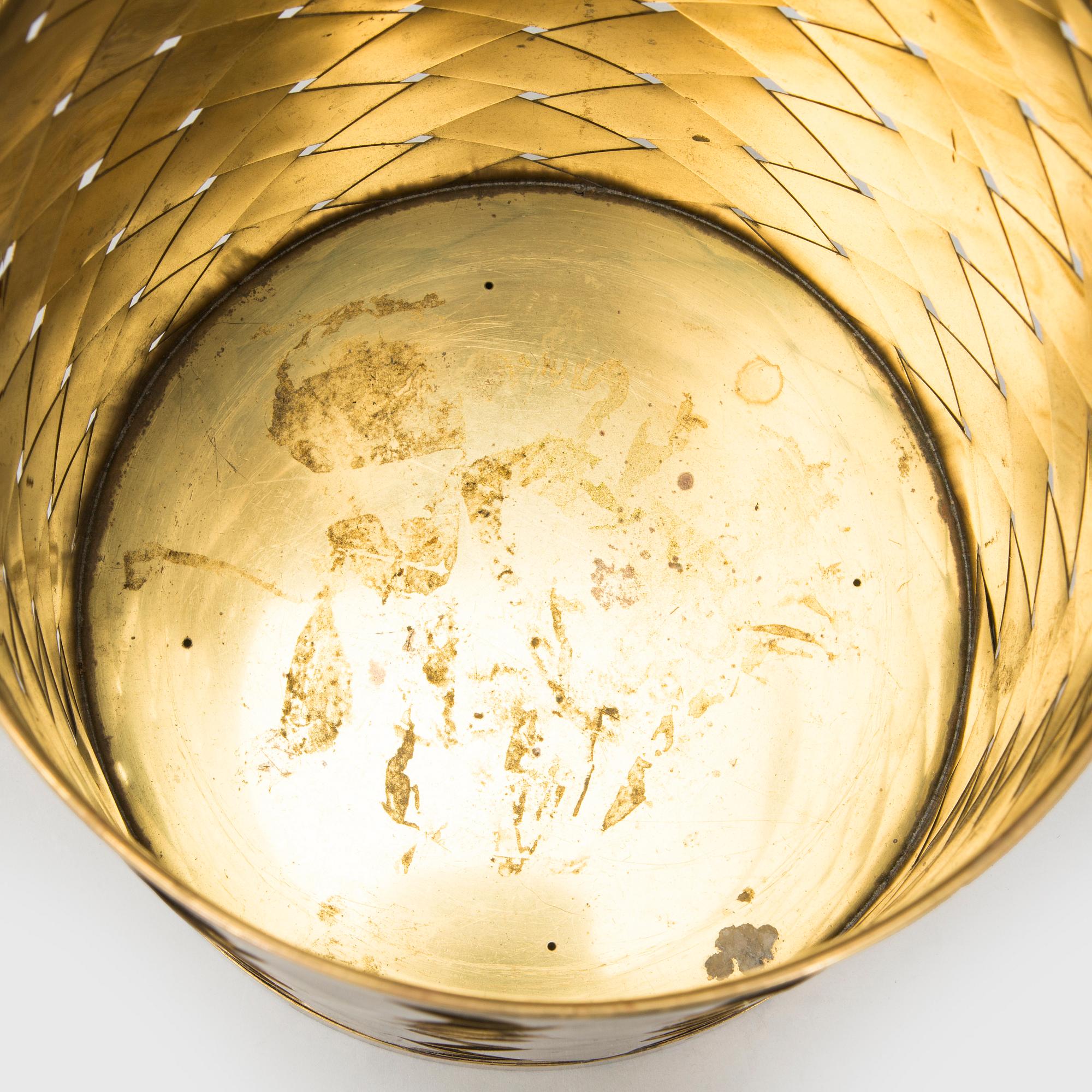 Papperskorg, 1900-talet mitt.