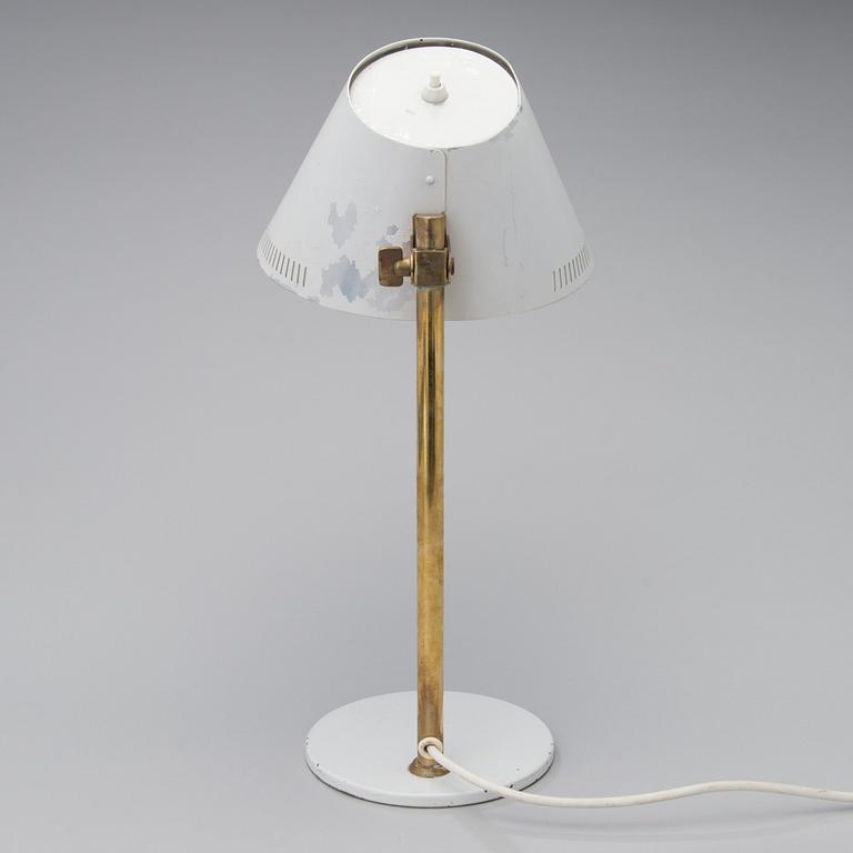 A mid 20th century table lamp, model 9227 for Taito/Idman.