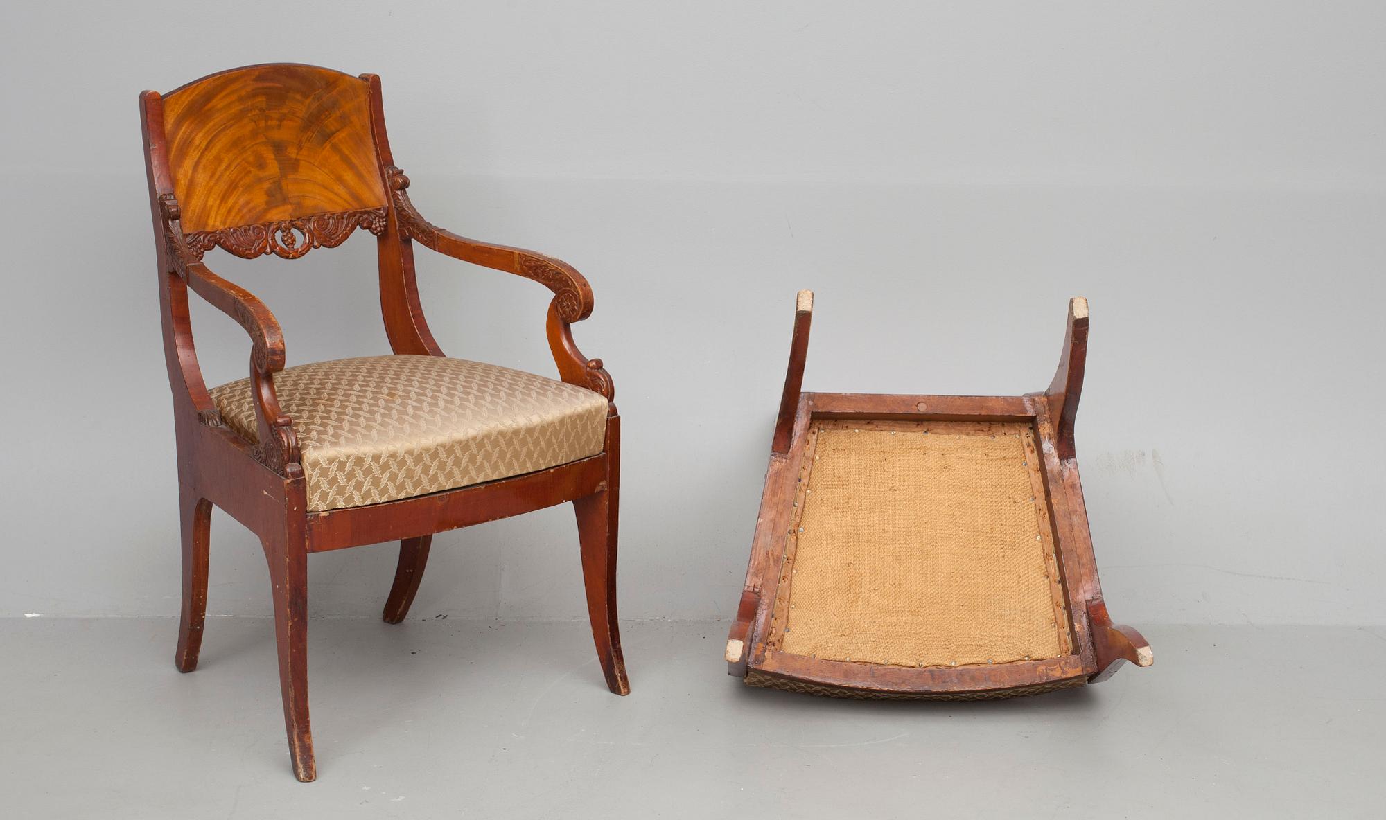 KARMSTOLAR, ett par, Biedermeier, Ryssland 1800-tal.