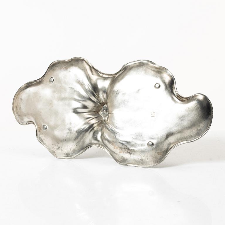 An Art Nouveau dish, WMF (Würtembergische Metallwarenfabrik), early 20th century.