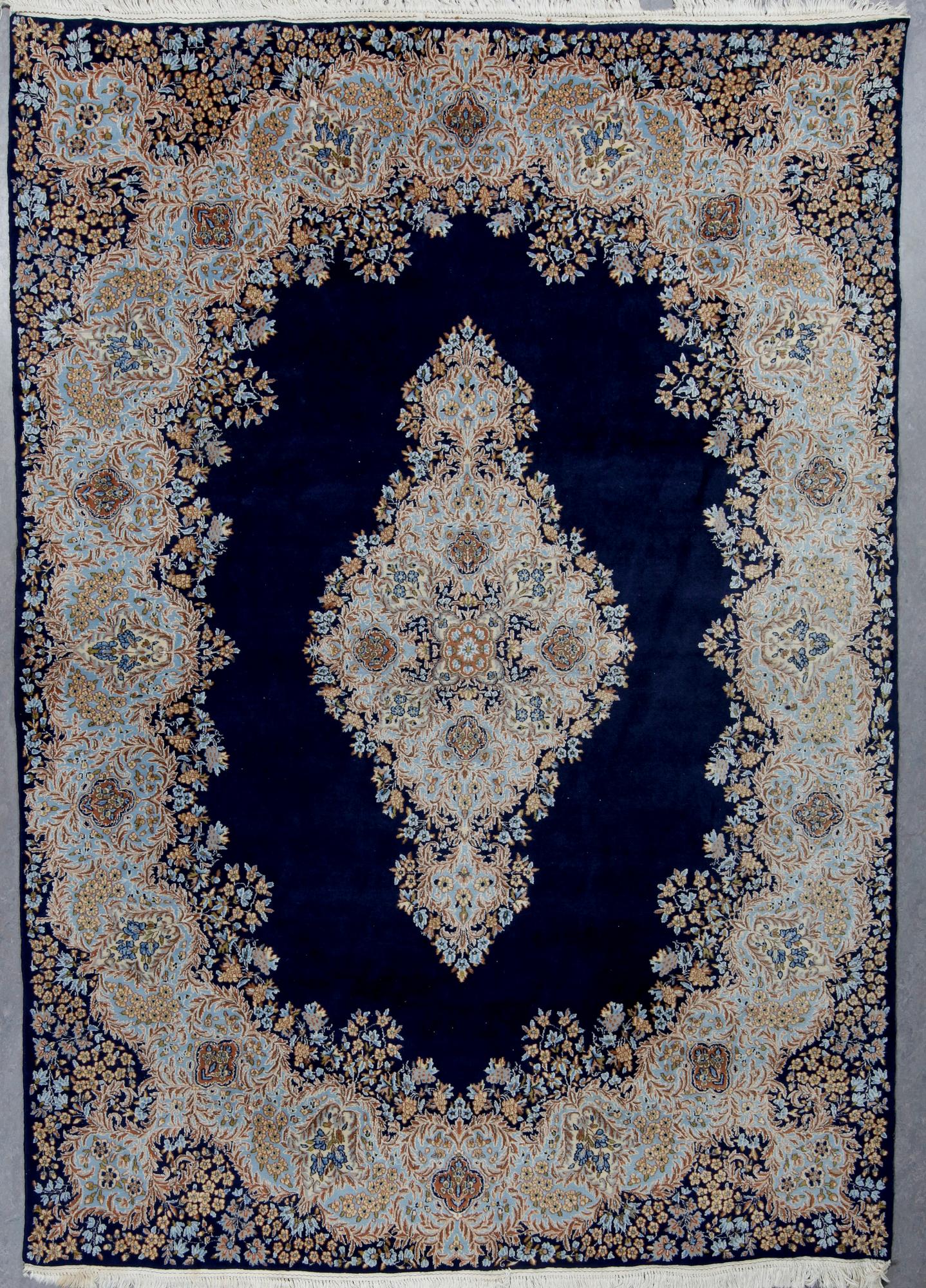 MATTA, möjligen Kirman, ca 350x247 cm.