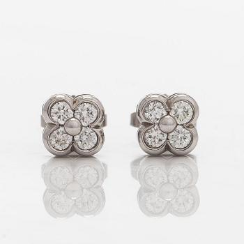 Tiffany & Co, Lace Flower korvakorut, platinaa ja timantteja.