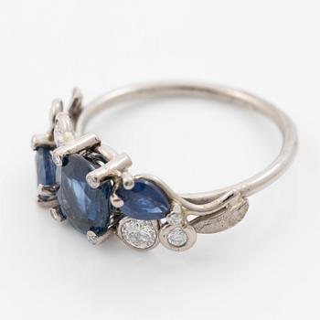 Ring, Mandelstam, 18K white gold with sapphires and brilliant-cut diamonds.