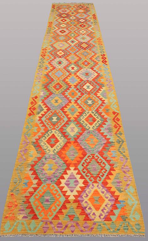 A RUNNER, Kilim, ca 497 x 86 cm.