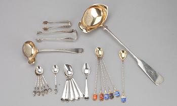 BESTICK, 22 st, silver, ett parti. Olika finska och svenska stämplar, 1900-tal. Vikt 468 g.