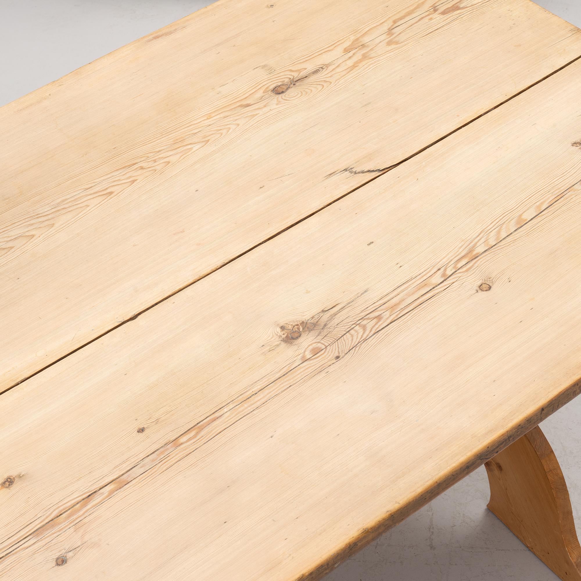 A Swedish pine table, Hälsingland, 18th-19th century.