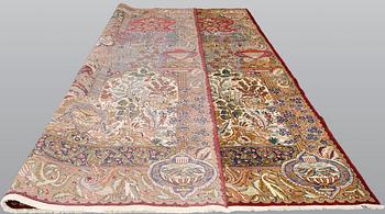 A Kashmar carpet, approx. 400 x 300 cm.