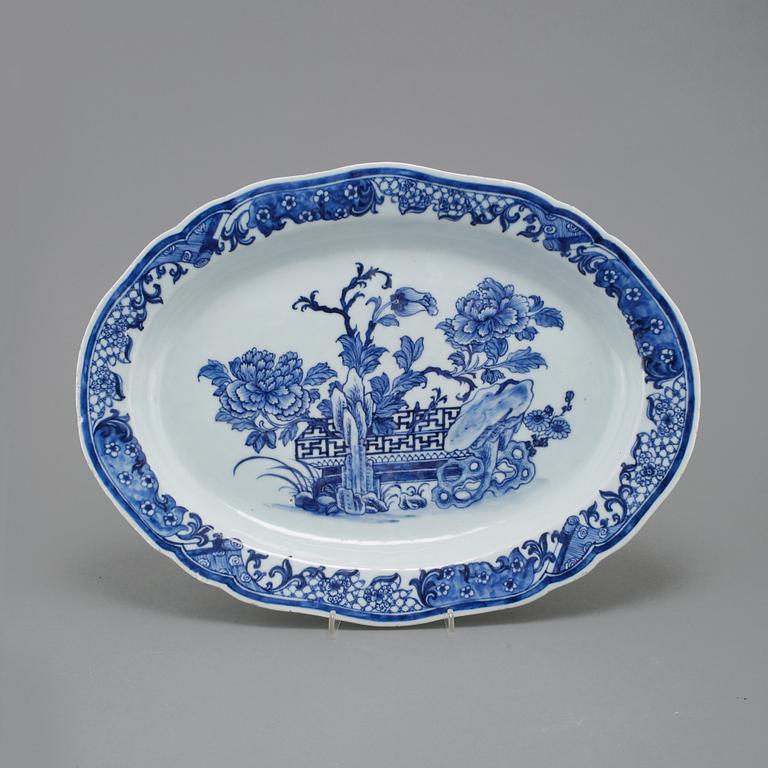 STEKFAT, porslin, Kina, qianlong (1736-95).