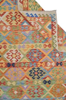 A CARPET, kilim, ca 290 x 206 cm.