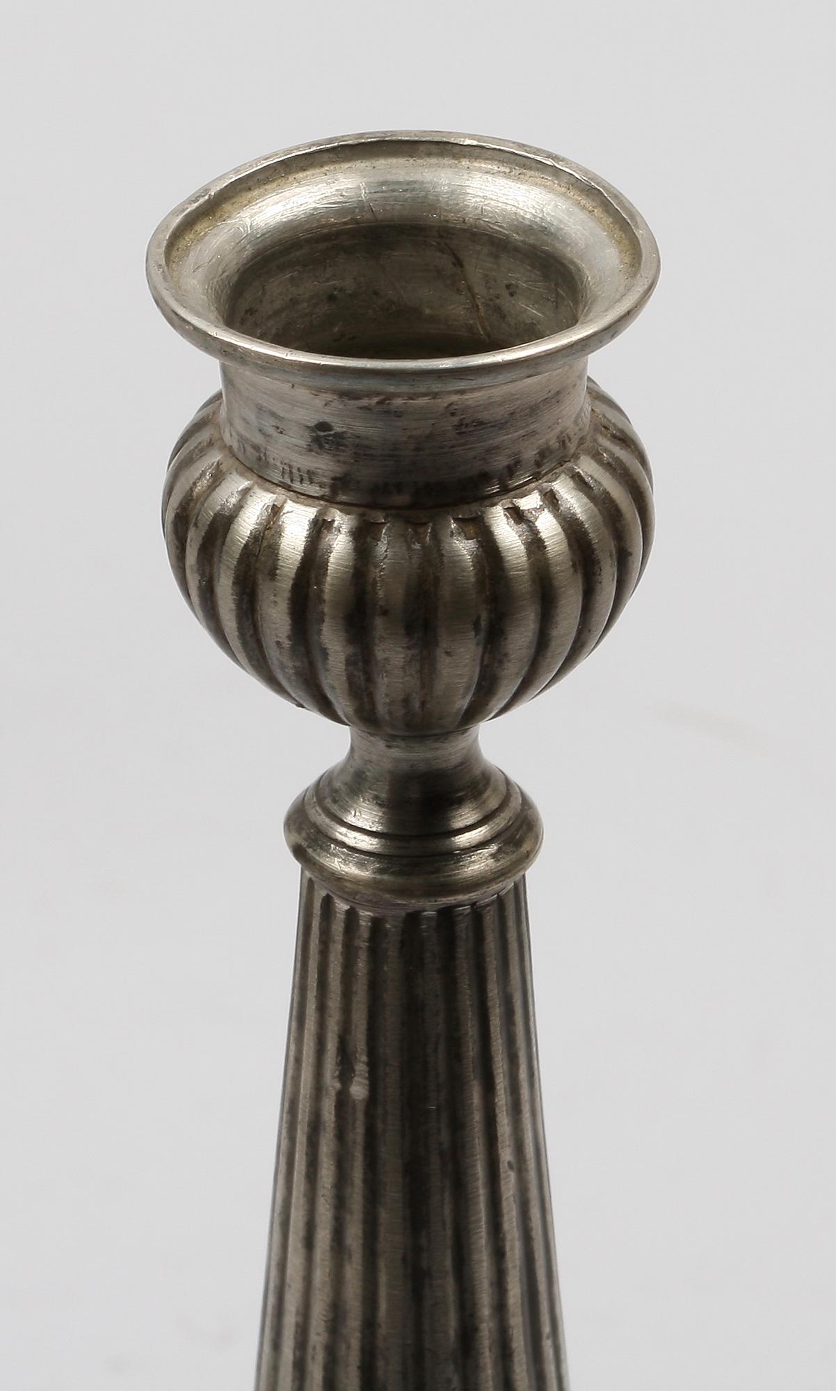 LJUSSTAKAR, ett par, tenn, gustavianska, Martin Artedius, Norrköping 1800.