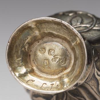 A Swedish 18th century silver-gilt snuff-box, mark of Ferdinand Sehl ty, Stockholm 1759.