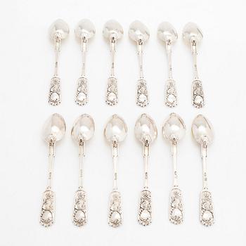 A set of twelve silver coffee spoons, in original case, St. Petersburg 1898-1903, unidentified master AS.