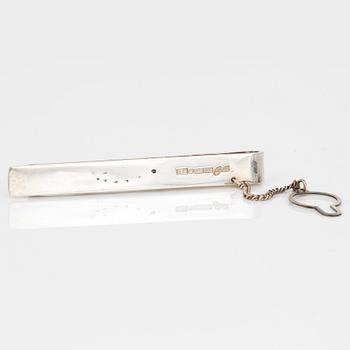 SLIPSNÅL, sterling silver med cabochonslipad kvarts, Rolf Karlsson, Stockholm, 2003. Total vikt ca 16,24 g.