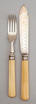 FISKBESTICK, 24 delar, nysilver, England, tidigt 1900-tal.
