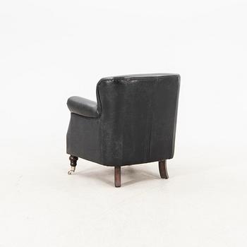 Clubfåtölj, sent 1900-tal/2000-tal.