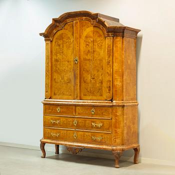 Skåp, Stockholmsarbete, 1700-talets senare del, Rokoko.