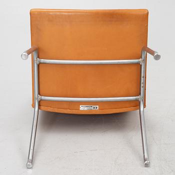 Hans J. Wegner, four 'Kastrup Airport Lounge Chairs'/'Lufthavnstolen', Johannes Hansen, Denmark, 1960s.
