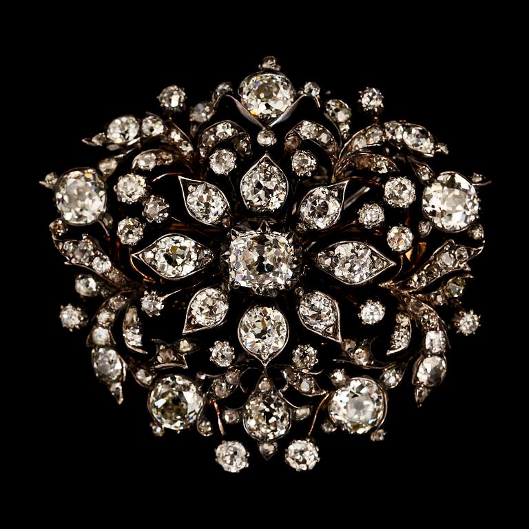 BROSCH, antikslipade diamanter, tot. ca 8 ct, ca 1880-tal.