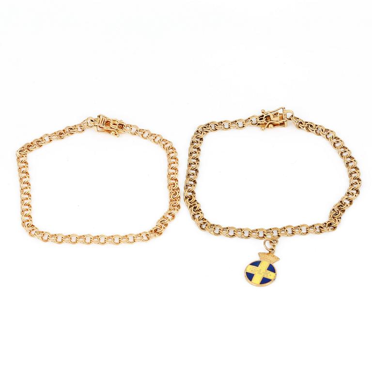 ARMBAND, 2 st, 18K guld, Sverige, andra hälft 1900-tals. Total vikt ca 10,90 g.