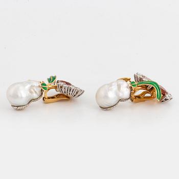 GAUDY,  Örhängen ett par med odlade 'South Sea' pärlor,  citriner och briljanter. 18K guld och emalj.