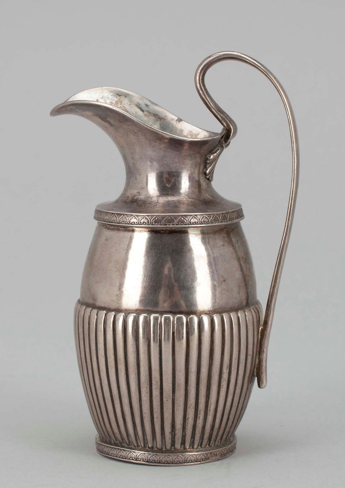 MJÖLKKANNA, silver, empire, Österrike-Ungern 1830. Tot. vikt ca 202 g.
