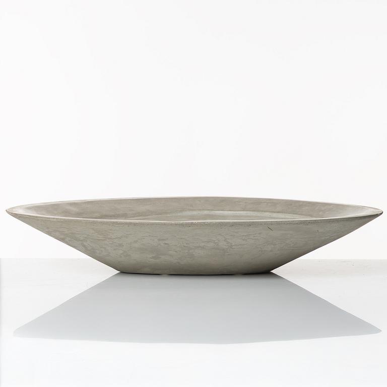 Stina Lindholm, a concrete dish, Skulpturfabriken, Sweden.