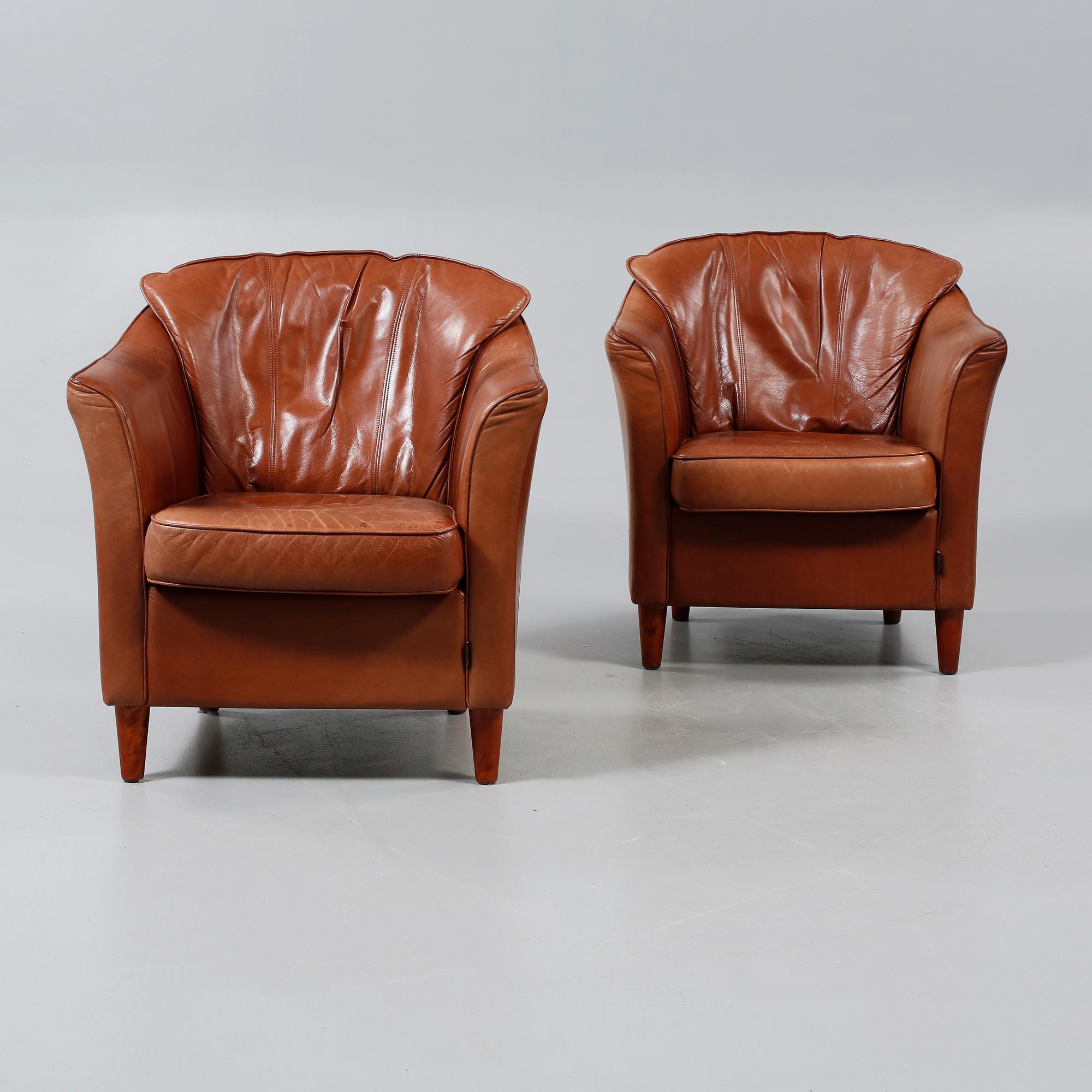 FÅTÖLJER, ett par, omkring år 2000.