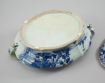TERRIN, porslin, Kina, 1700-tal.