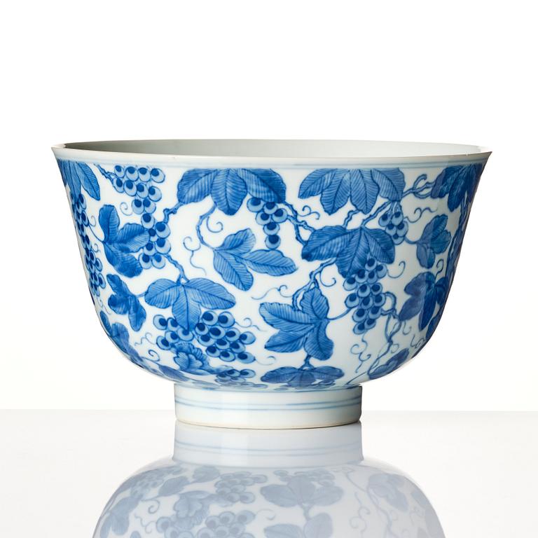 A large blue and white bowl, Qing dynasty with Tongzhi mark and of the period (1862-74).