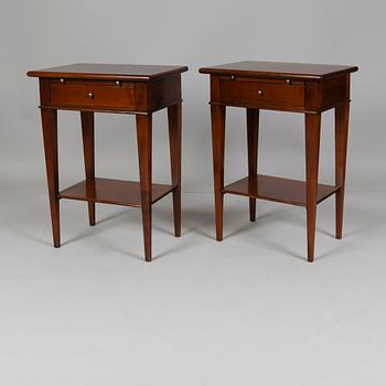 SÄNGBORD, 1 par, Richelieu, Frankrike, 1900-talets andra hälft.