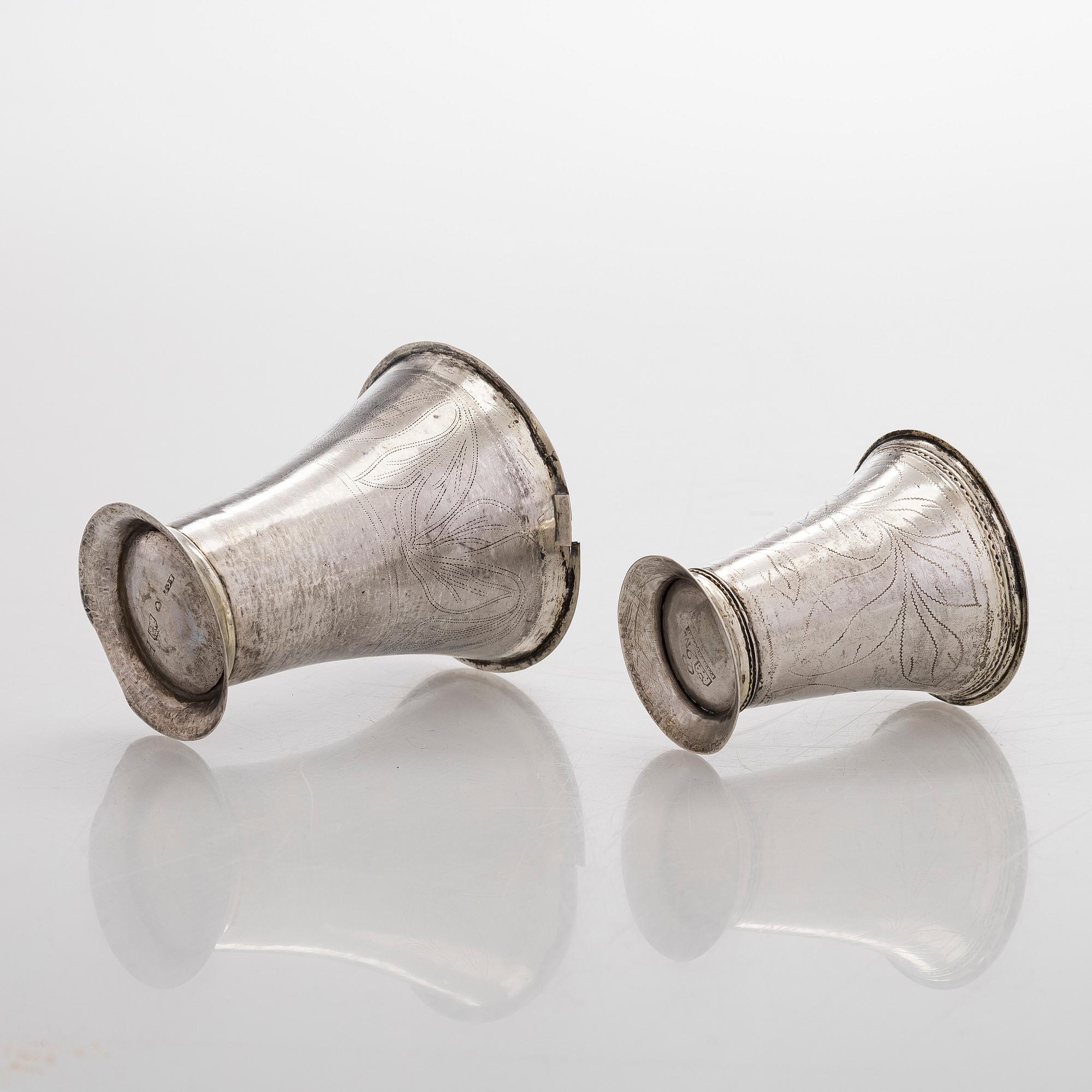 Pikareita, 2 kpl, hopea, Petter Törnqvist, 1794, ja Bengt Christian Tallberg, 1814, Hämeenlinna.