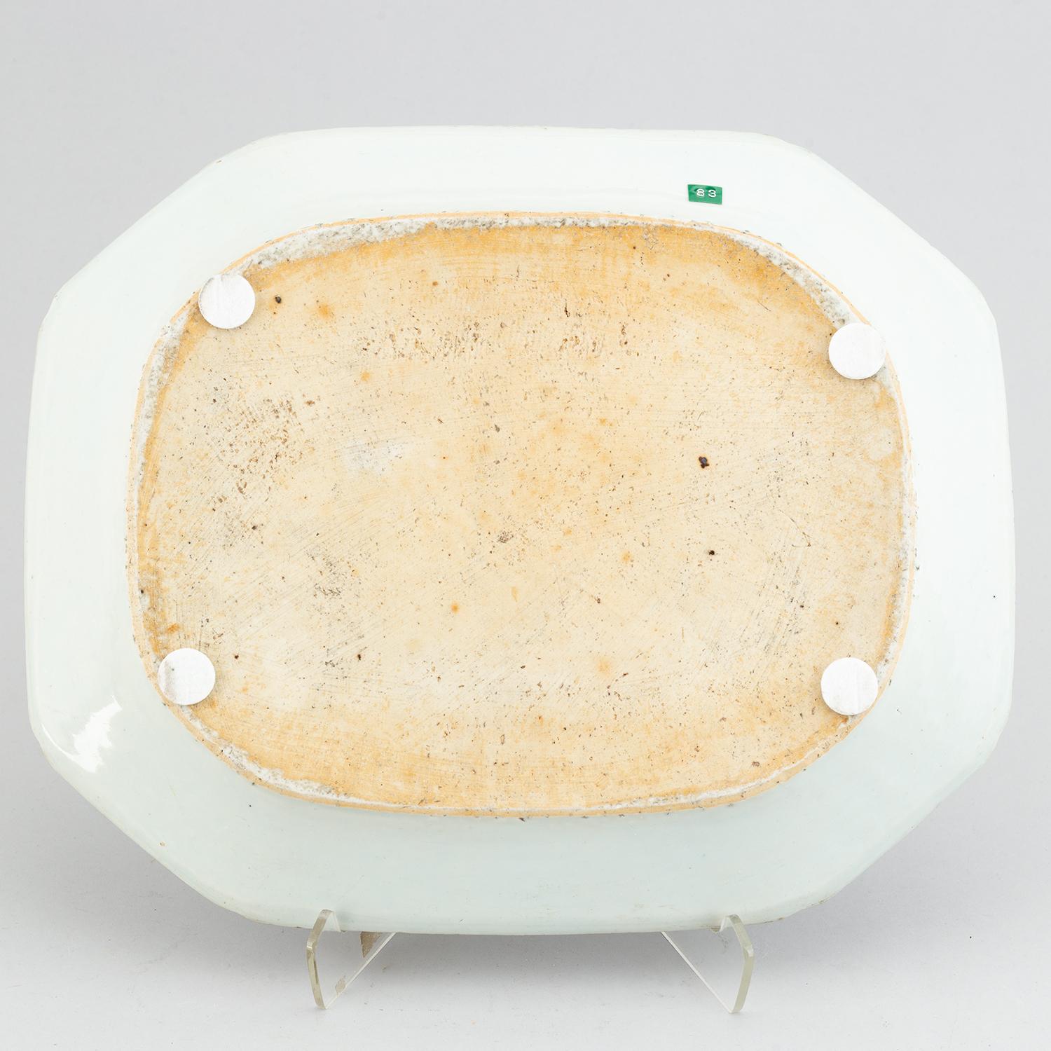 Serveringsfat, kompaniporslin. Qingdynastin, Qianlong (1736-95).