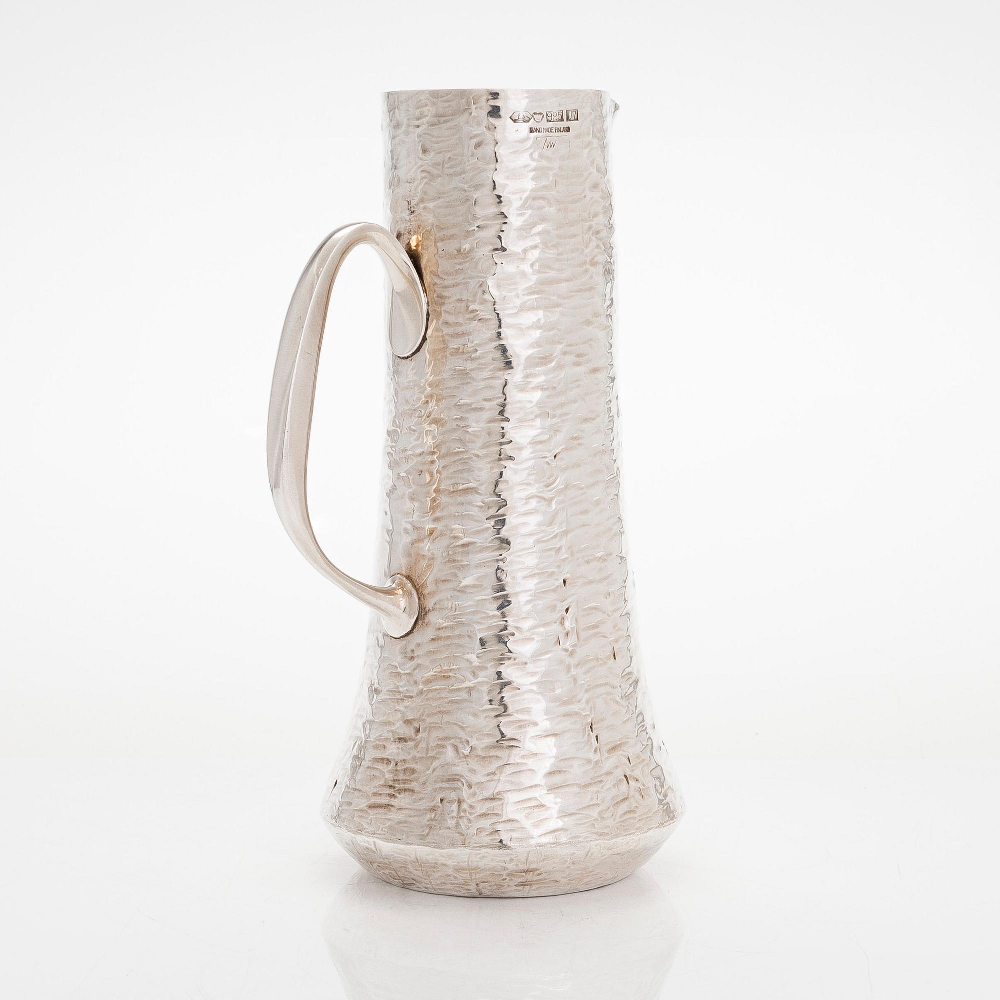 Tapio Wirkkala, tillbringare och bägare, 6 st, sterlingsilver, Kultakeskus, Tavastehus 1973-1974.