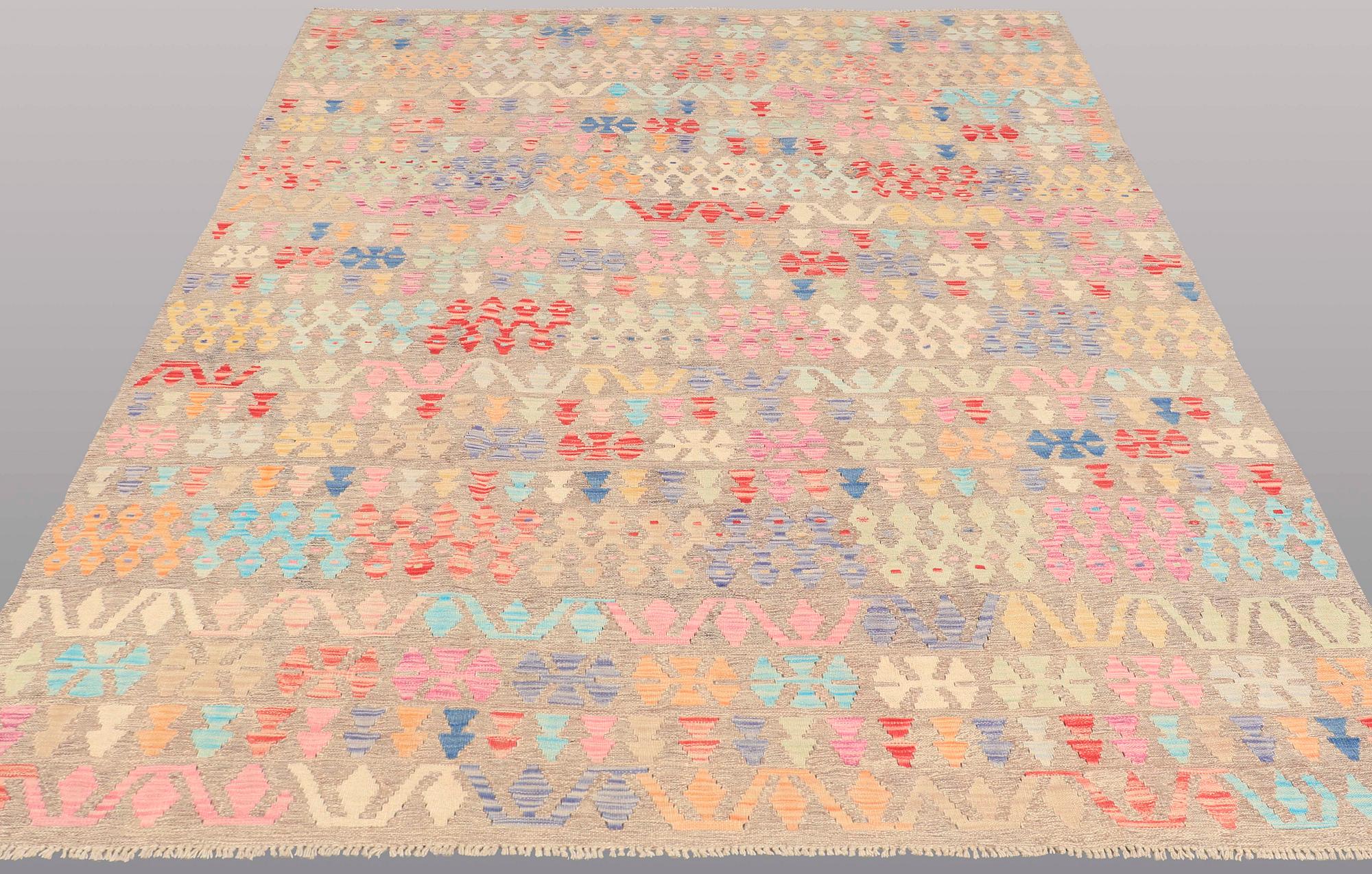MATTA, kelim, ca 290 x 206 cm.
