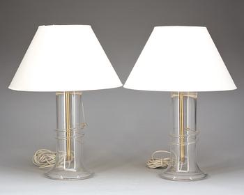 BORDSLAMPOR, ett par, glas, Studio Åhus, 1986.