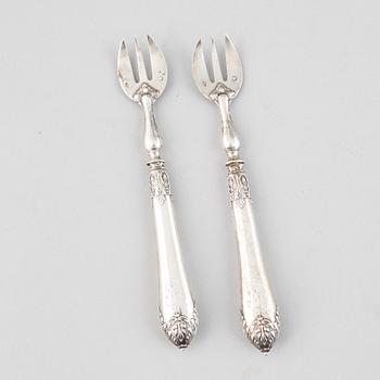 Ostrongafflar, 12 st, silver, Paris 1800-talets andra hälft.
