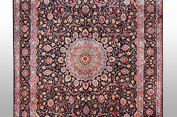 Carpet, Kashan, ca 354 x 242 cm.