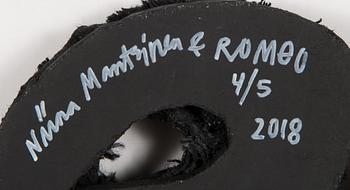 Niina Mantsinen & Romeo, handtuftad rya, uppfodrad på pannå, a tergo signerad och daterad 2018, numrerad 4/5.