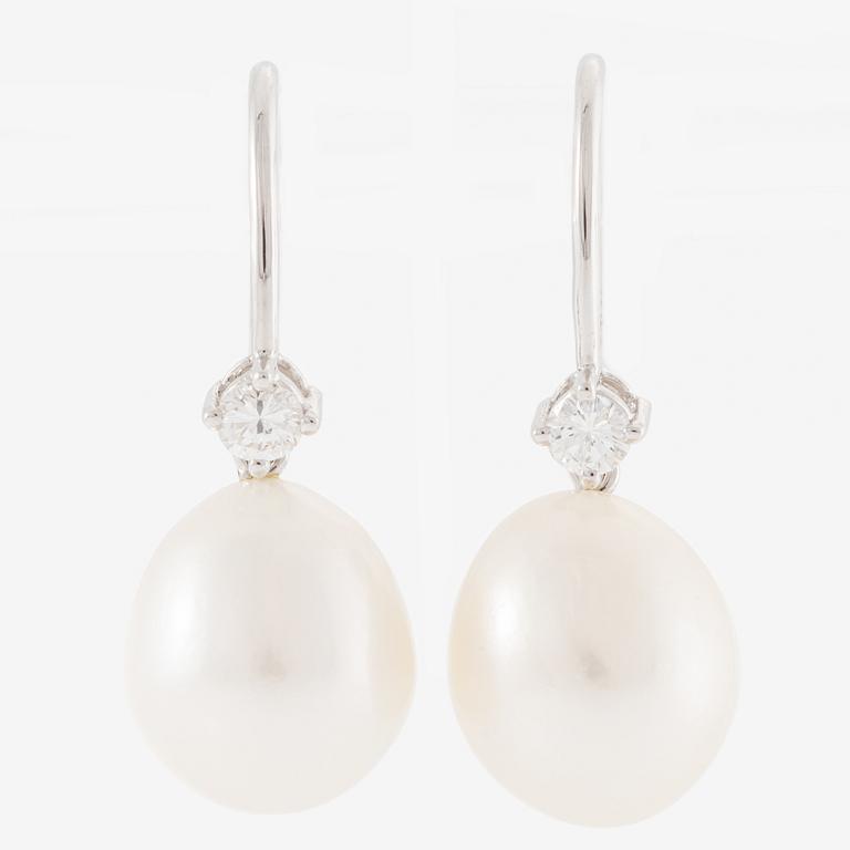 Earrings, 18K white gold with oval cultured pearls and brilliant-cut diamonds.