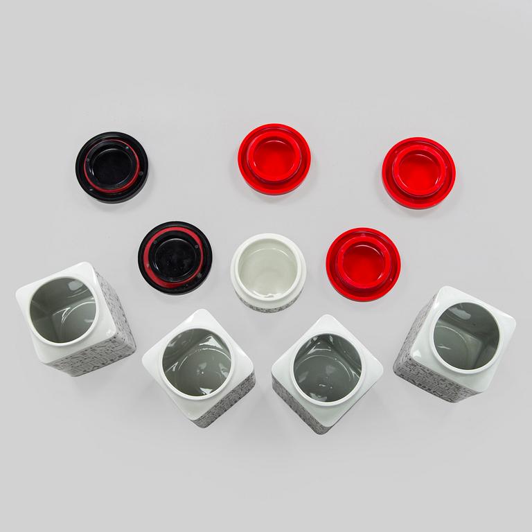 Esteri Tomula, purkkeja 17 kpl, "FF", keramiikkaa, Arabia 1960-luku.