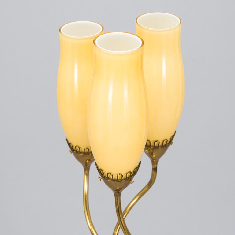 Mauri Almari, golvlampa, modell 62046 Idman 1900-talets mitt.