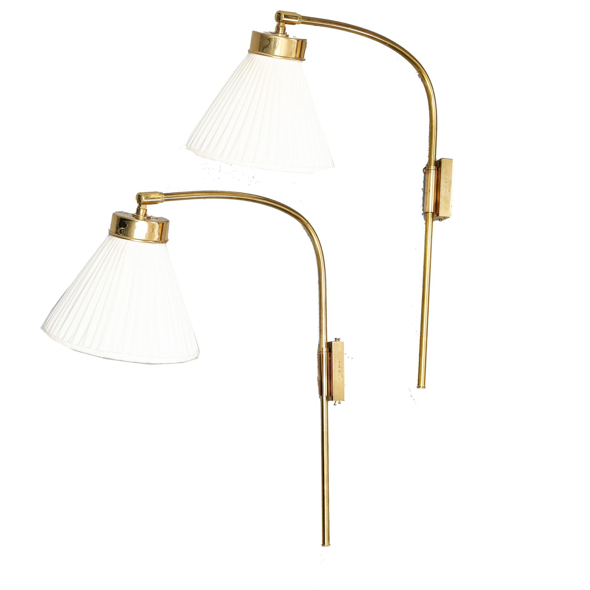 Josef Frank, a pair of brass wall lamps no 2484, Svenskt Tenn, Sweden.
