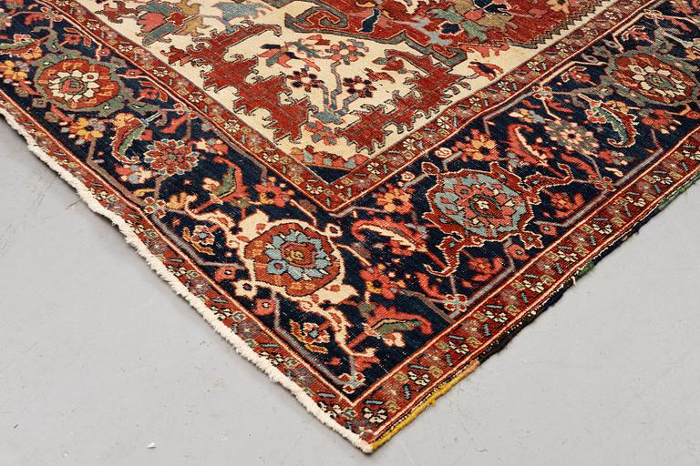 Matta, antik Heris, ca 375 x 280,5 cm.