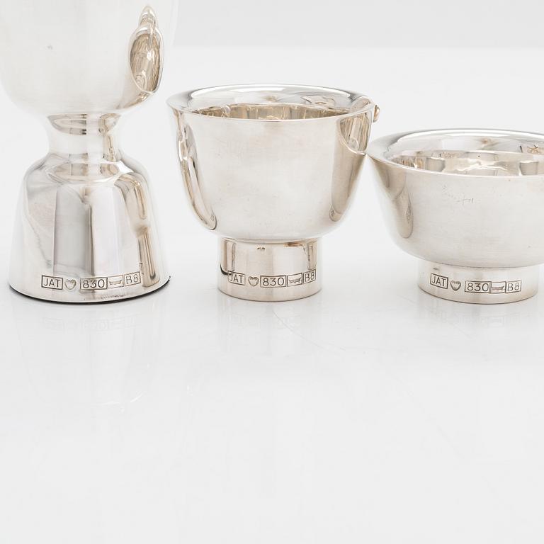 Pekka Piekäinen, a silver beaker, sugar bowl and cream jug, Tarkiainen Helsinki 1979.