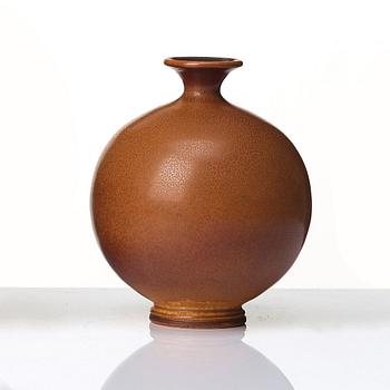 BERNDT FRIBERG, a stoneware vase, Gustavsberg studio, Sweden 1973.