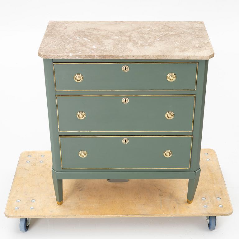 Byrå, gustaviansk stil, 1900-tal.